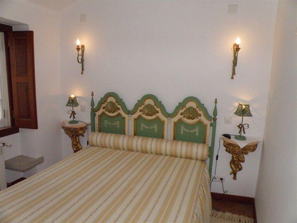 Casa De S. Thiago Do Castelo Hotel Obidos Exterior photo